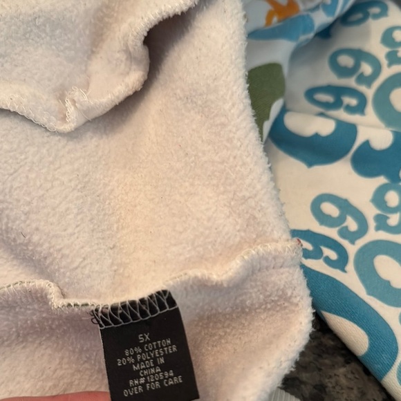 Rare Gino Green Global white Graphic Hoodie with 9’s monogram 5X - Picture 9 of 16